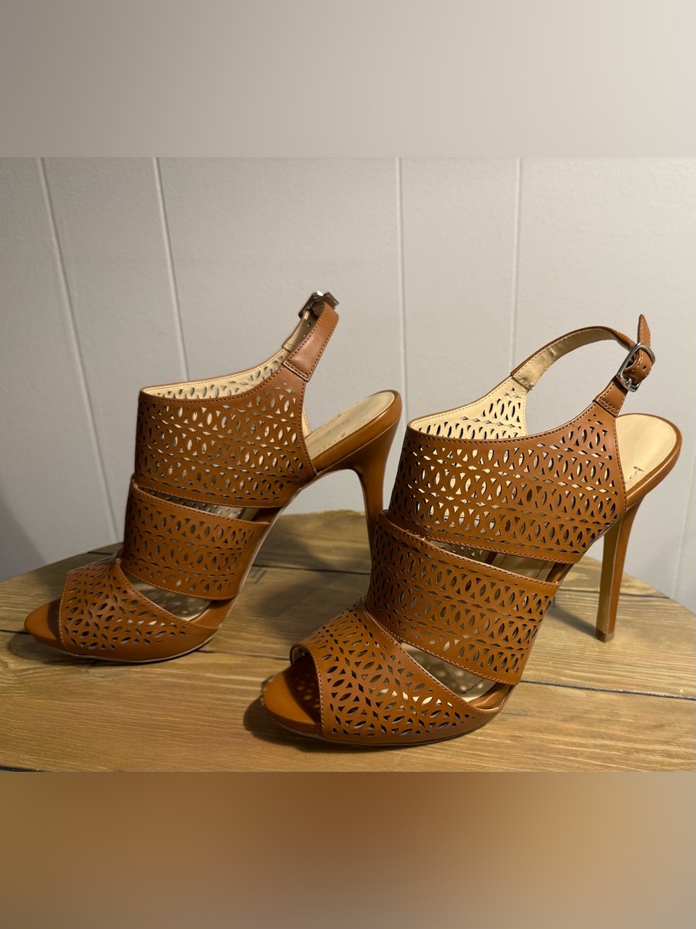BCBGeneration “Jaguar” model, sling back peep toe heels-EUC  size 8 1/2